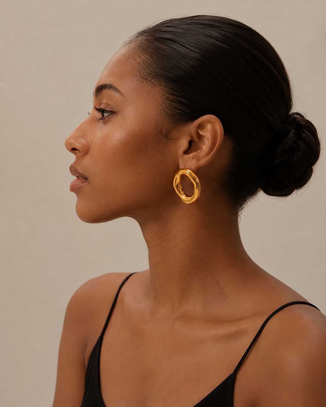 ALIKA Sculpted Halo Earings
